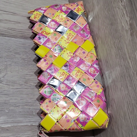 🛍Nahui‎ Ollin Recycle Wrapper Wristlet Clutch Zipper Lollipop Colorful Woven - Picture 1 of 11